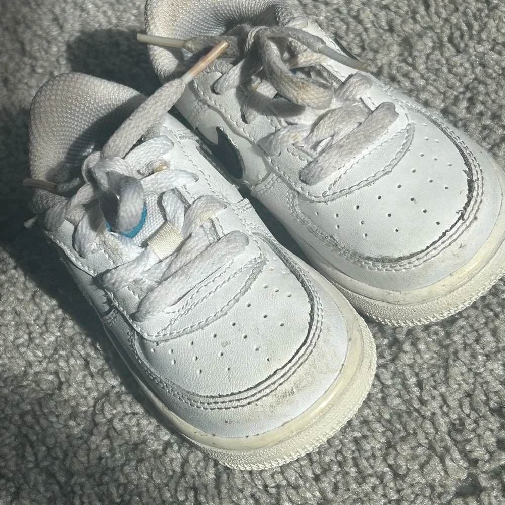 Nike White , Blue & Black Toddler Sneakers Size 5